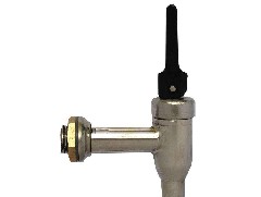 What are the characteristics of a water heater faucet and how to clean it well